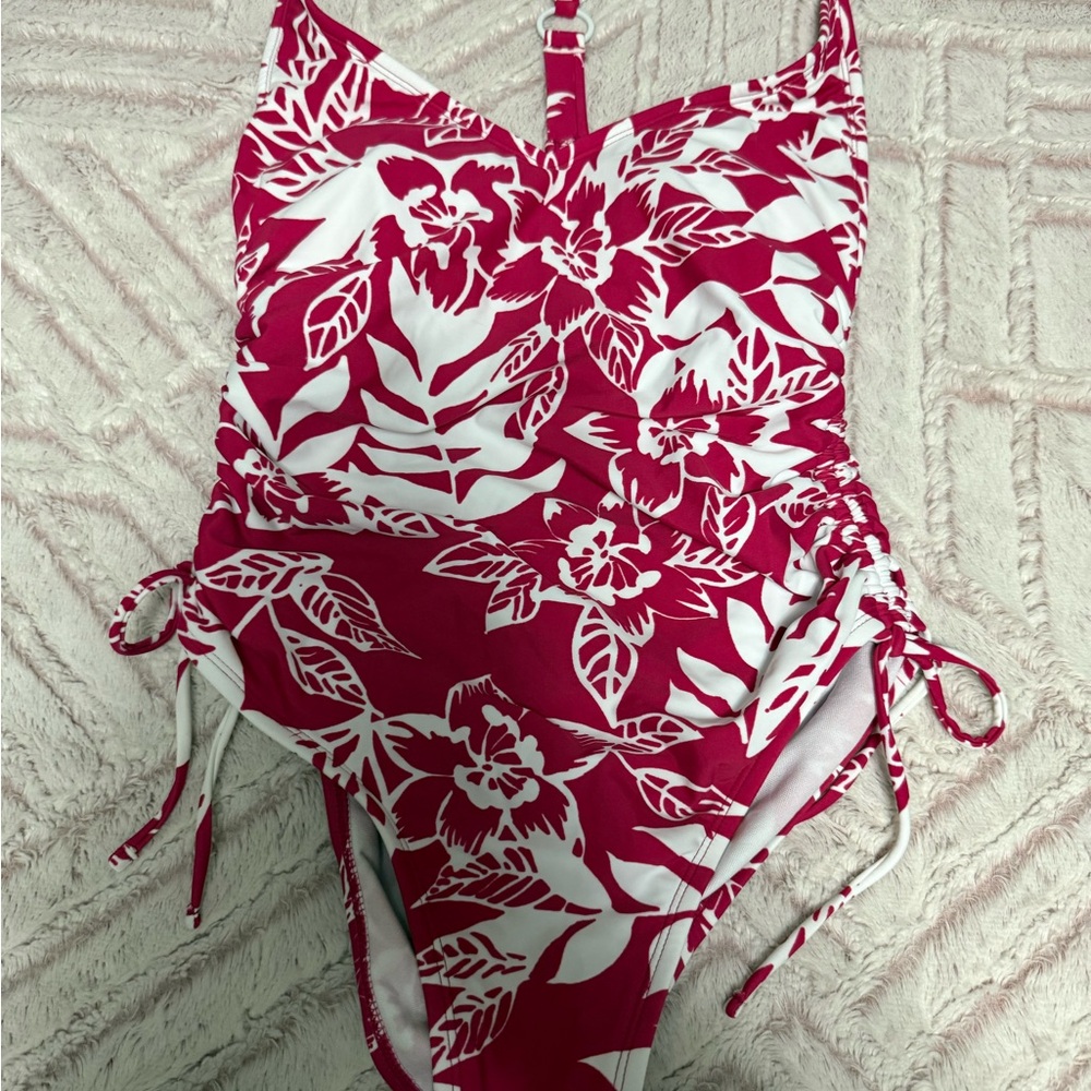 Kona Sol Pink and White One Piece Swimsuit with Ruched Sides Size Medium